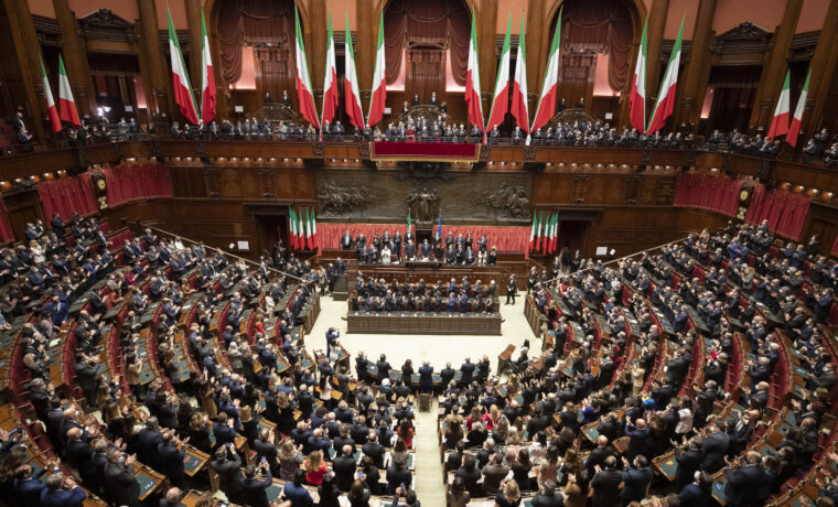 Il Presidente della Repubblica Sergio Mattarella con il Presidente del Senato Maria Elisabetta Alberti Casellati e con il Presidente della Camera Roberto Fico al Parlamento