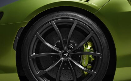 Pneumatici Pirelli Cyber Tyre su pista di prova