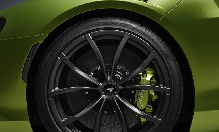 Pneumatici Pirelli Cyber Tyre su pista di prova