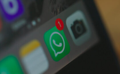 WhatsApp introduce nuove funzionalità per CarPlay e Android Auto