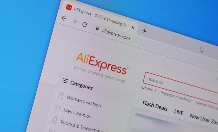 Logo di AliExpress con bandiera dell'Unione Europea