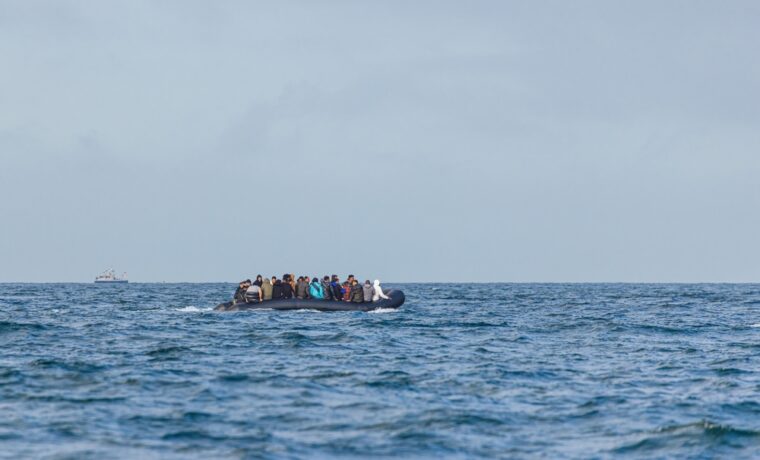 Migranti soccorsi a Lampedusa da Frontex e Guardia di Finanza
