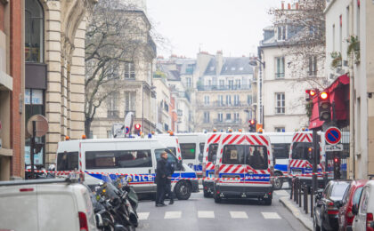 Scena di aggressione a Porte de Clichy, Parigi