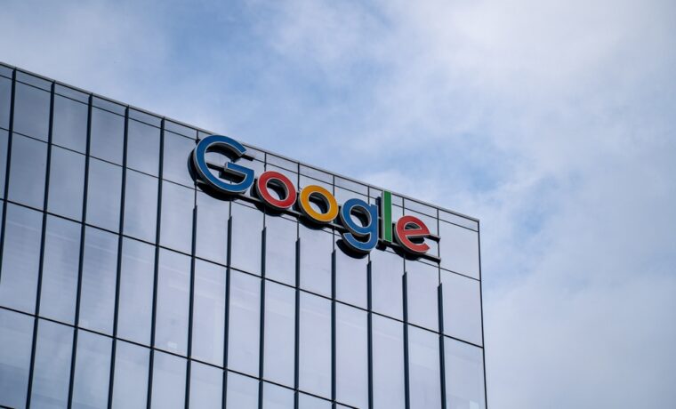 Immagine rappresentativa dell'uso dei dati utente da parte di Google per l'AI