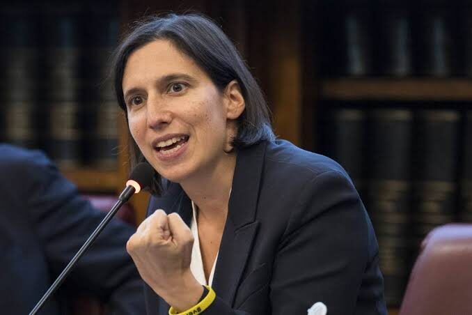 Elly Schlein e Giuseppe Conte in un dibattito politico