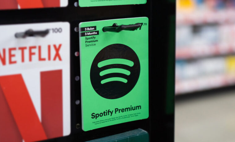 Logo di Spotify su uno schermo digitale