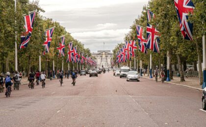 Ciclisti durante il Lloyds Tour of Britain