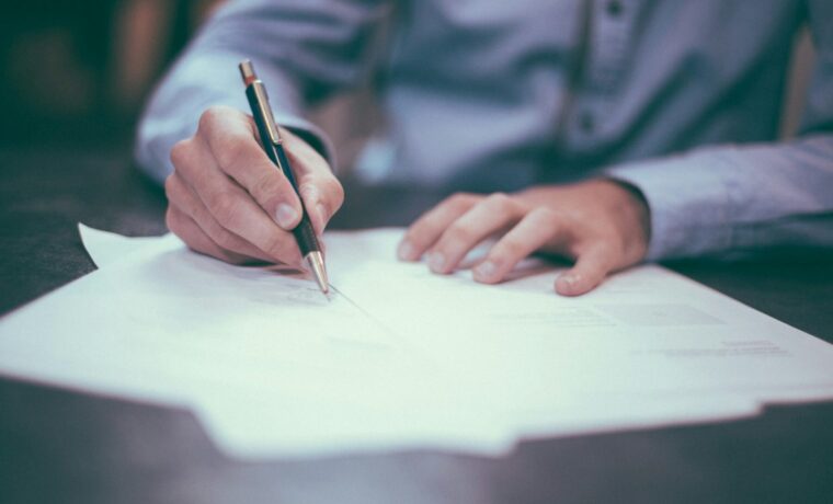 Uffici di Snam durante una riunione